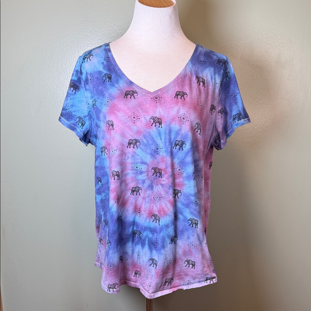 Tie-Dye Elephant Print V-Neck Top
